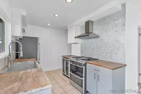 Kitchen - 3654 Spyglass Way, Oceanside, CA 92056 photo 2 of 6