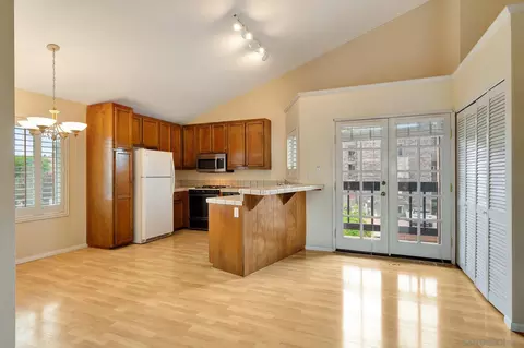 5777 Gaines St #3, San Diego, CA 92110