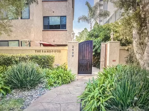 2420 Torrey Pines Rd #A104, La Jolla, CA 92037