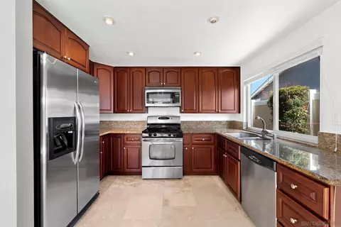 Kitchen - 10174 W Glendon Cir, Santee, CA 92071 photo 1 of 7