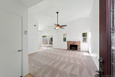 Living - 10174 W Glendon Cir, Santee, CA 92071 photo 3 of 5