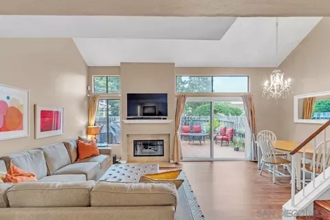 12587 Caminito Mira Del Mar, San Diego, CA 92130