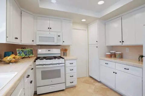 Kitchen - 1674 Bronco Way, Oceanside, CA 92057 photo 1 of 3