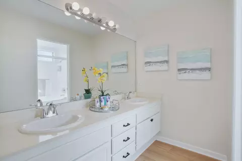 Bath - 1674 Bronco Way, Oceanside, CA 92057 photo 1 of 4