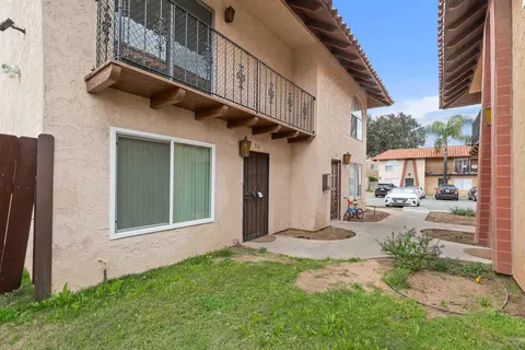 516 S Anza, El Cajon, CA 92020 photo 4