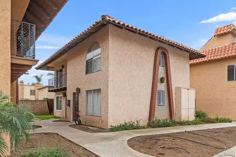 516 S Anza, El Cajon, CA 92020 photo 2