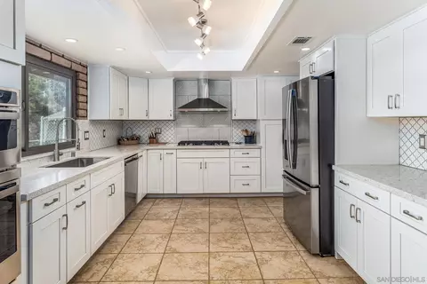 29838 Quail Hollow Ln, Valley Center, CA 92082