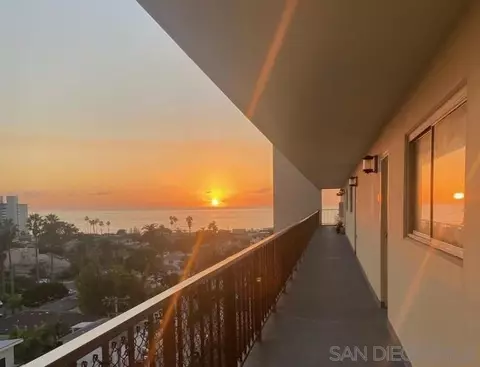 4944 Cass St #802, San Diego, CA 92109