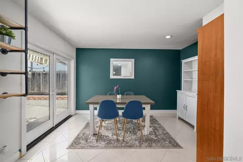 Dining - 2117 Pepper Tree Pl, Escondido, CA 92026 photo 2 of 4
