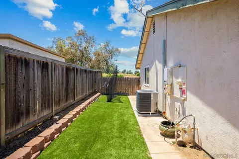 Exterior - 2117 Pepper Tree Pl, Escondido, CA 92026 photo 7 of 15