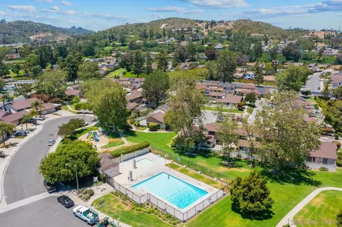View/Area - 2117 Pepper Tree Pl, Escondido, CA 92026 photo 2 of 6