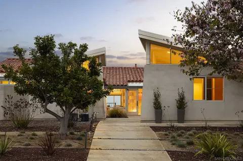 1563 Calle Candela, La Jolla, CA 92037
