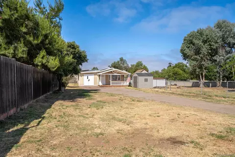 Exterior - 629 9th St, Ramona, CA 92065 photo 5 of 5