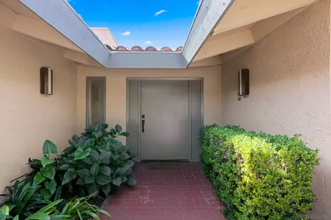 7648 Caminito Coromandel, La Jolla, CA 92037 photo 7