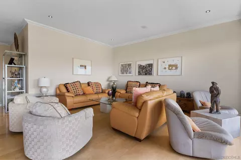7648 Caminito Coromandel, La Jolla, CA 92037 photo 13