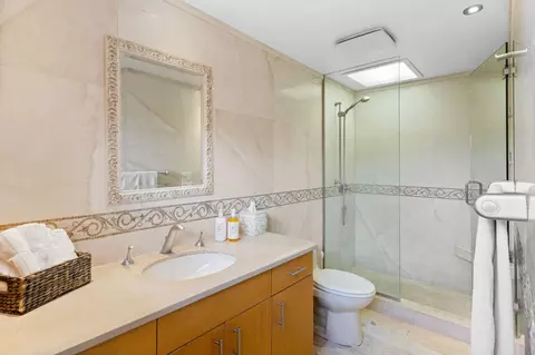 7648 Caminito Coromandel, La Jolla, CA 92037 photo 32