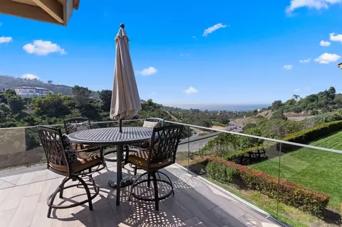 7648 Caminito Coromandel, La Jolla, CA 92037 photo 43