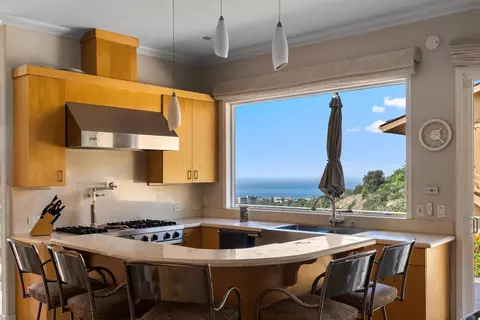 7648 Caminito Coromandel, La Jolla, CA 92037 photo 21