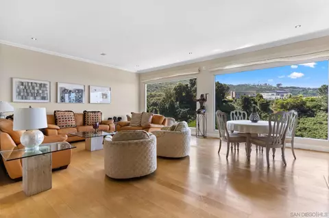 7648 Caminito Coromandel, La Jolla, CA 92037 photo 12