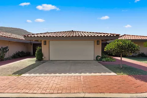 7648 Caminito Coromandel, La Jolla, CA 92037 photo 5