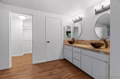 Bath - 5299 Olive Hill Rd, Fallbrook, CA 92028 photo 2 of 8
