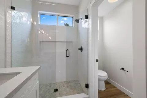Bath - 4884 Zenos Way, Oceanside, CA 92056 photo 2 of 3