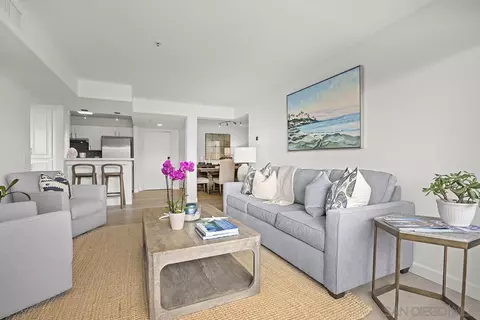5726 La Jolla Blvd #204, La Jolla, CA 92037