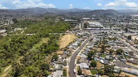 View/Area - 9109 Willowgrove Ave, Santee, CA 92071 photo 9 of 10