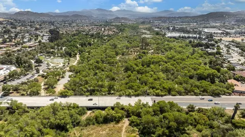 View/Area - 9109 Willowgrove Ave, Santee, CA 92071 photo 7 of 10