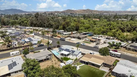 View/Area - 9109 Willowgrove Ave, Santee, CA 92071 photo 3 of 10
