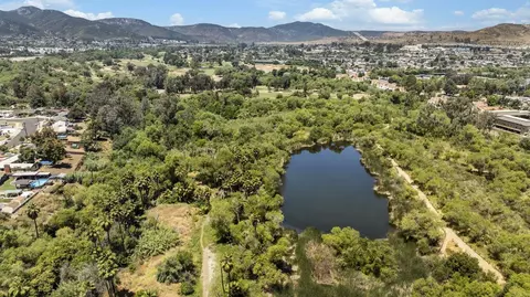 View/Area - 9109 Willowgrove Ave, Santee, CA 92071 photo 6 of 10