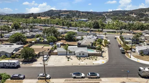 View/Area - 9109 Willowgrove Ave, Santee, CA 92071 photo 1 of 10
