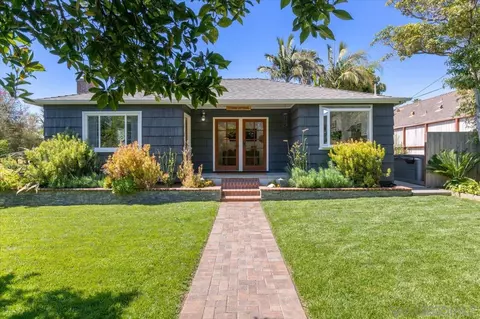 208 E Glaucus St, Encinitas, CA 92024