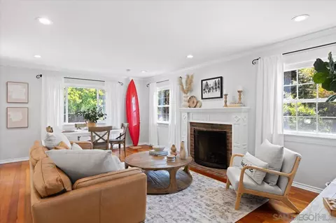 Living - 208 E Glaucus St, Encinitas, CA 92024 photo 2 of 2