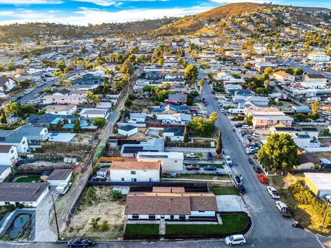 View/Area - 704 Sacramento Ave, Spring Valley, CA 91977 photo 3 of 5