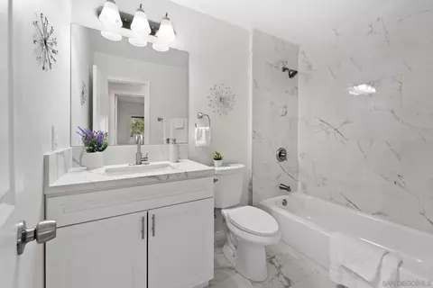 Bath - 704 Sacramento Ave, Spring Valley, CA 91977 photo 2 of 2