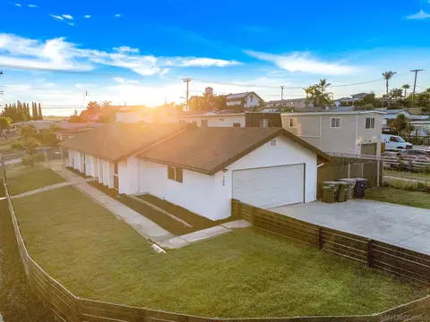 704 Sacramento Ave, Spring Valley, CA 91977