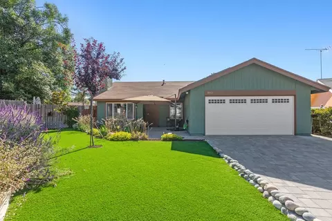 2943 Amanecer Pl, Escondido, CA 92027