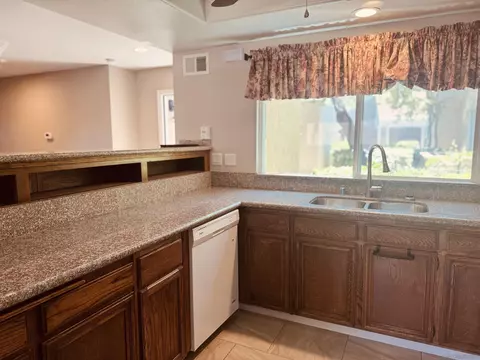 23924 Green Haven Ln, Ramona, CA 92065 photo 5