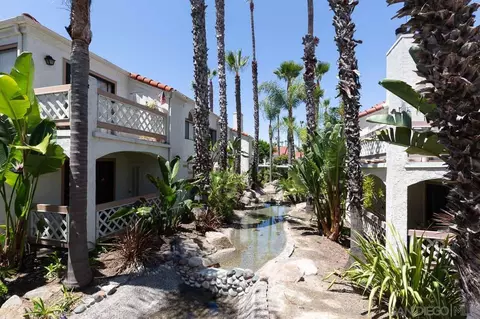 9370 Twin Trails Dr #204, San Diego, CA 92129