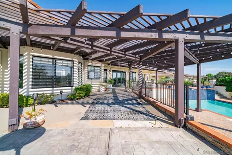 653 Tumble Creek Ln, Fallbrook, CA 92028 photo 46