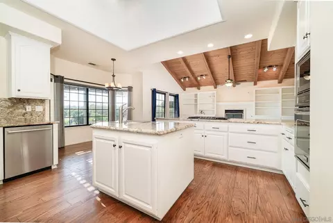 653 Tumble Creek Ln, Fallbrook, CA 92028 photo 7