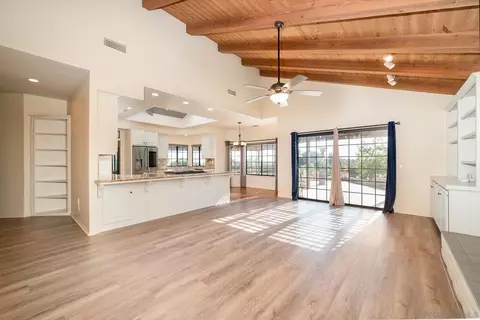 653 Tumble Creek Ln, Fallbrook, CA 92028 photo 5