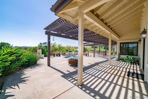653 Tumble Creek Ln, Fallbrook, CA 92028 photo 48