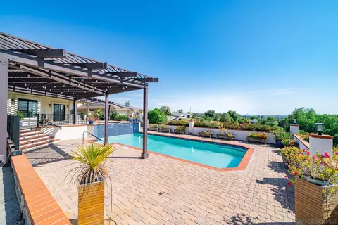 653 Tumble Creek Ln, Fallbrook, CA 92028 photo 42