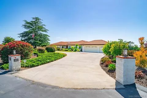 653 Tumble Creek Ln, Fallbrook, CA 92028 photo 38