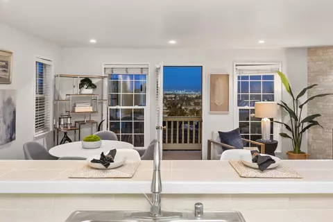2235 Linwood St #A4, San Diego, CA 92110