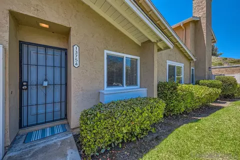 13754 Comuna Dr, Poway, CA 92064 photo 3