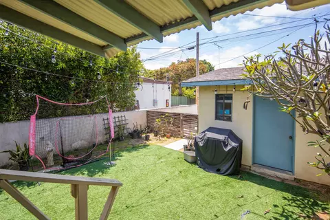 Exterior - 952 I Ave, Coronado, CA 92118 photo 3 of 10