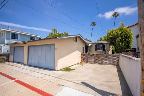 Exterior - 952 I Ave, Coronado, CA 92118 photo 8 of 10
